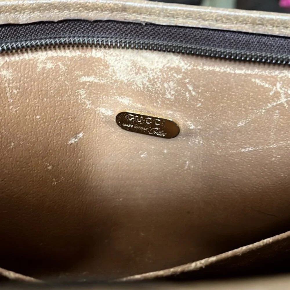 Gucci Supreme Plus Vintage Toiletry Pouch - Picture 7 of 12
